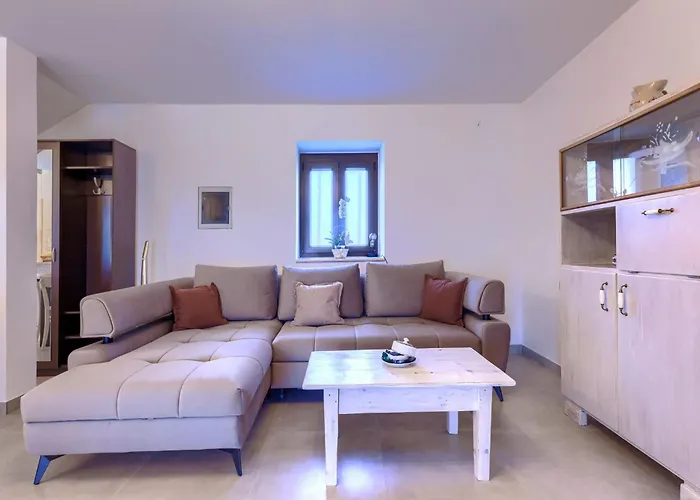 펜션 Eugenia By Interhome 풀라